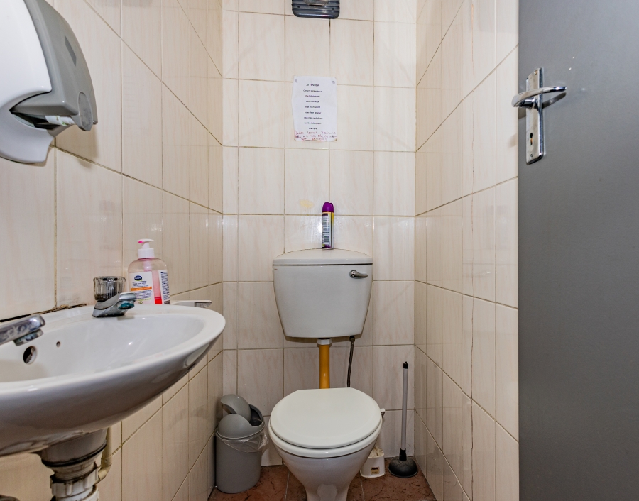 Commercial Property for Sale in Paarden Eiland Western Cape